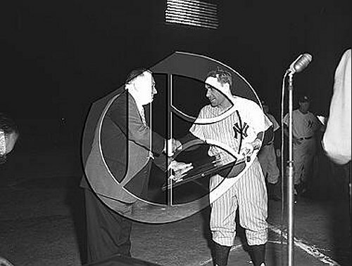 George Weiss and Yogi Berra54N0148